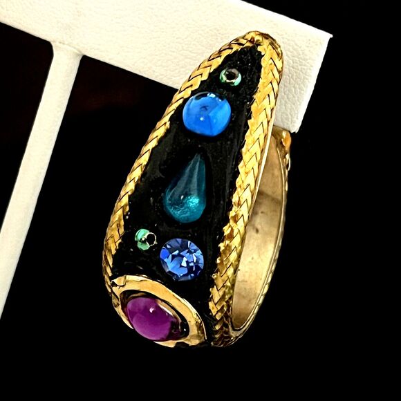 Vintage Earrings Gripoix Style Gold Tone Hoops Blue Cabochons Classic Chic 7J - Picture 5 of 9